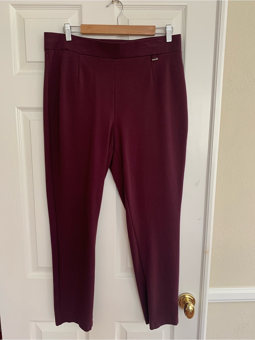 DKNY Leggings: Burgundy, Silver Logo at Waist, Back Pockets, Large